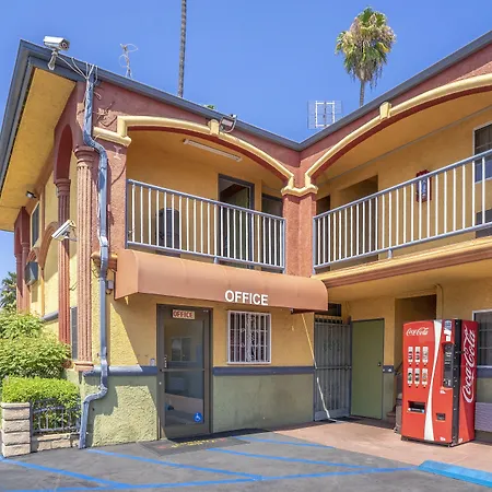 Economy Inn Hollywood-3